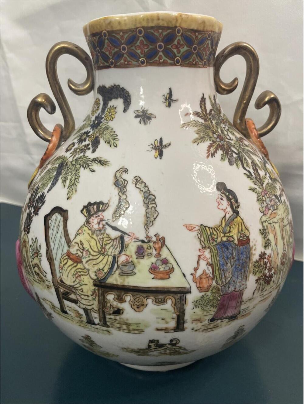 12.5”  Vintage Chinese attribute Qianlong period Vase Scholar Student w/ Handles